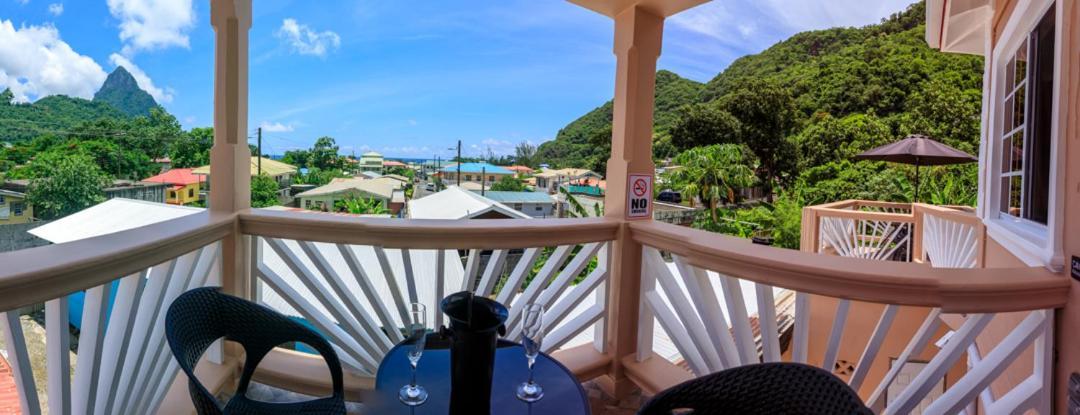 Maggie'S Inn Soufrière Exteriör bild