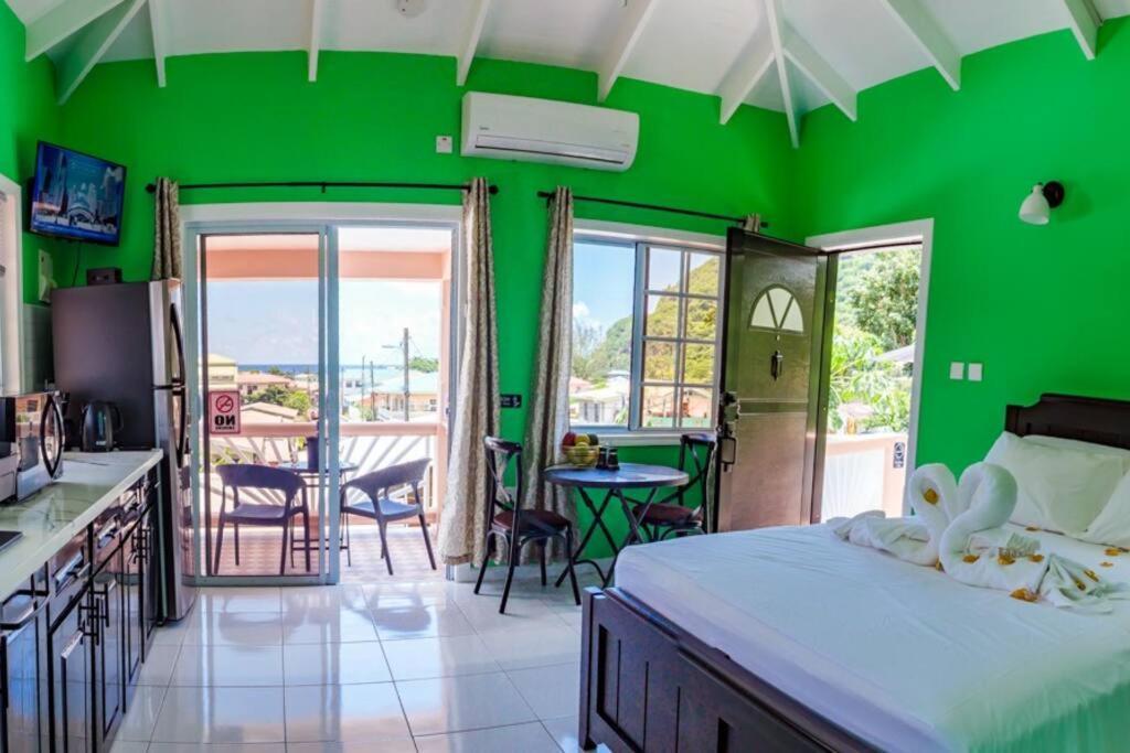 Maggie'S Inn Soufrière Exteriör bild